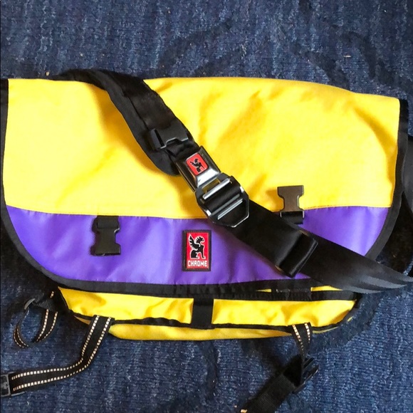 chrome Other - Chrome messenger bag yellow and purple
